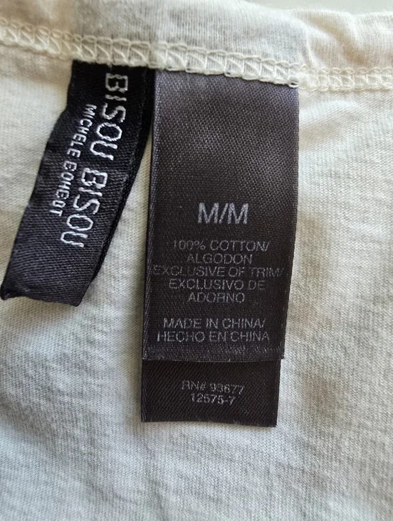 Bisou Bisou Fashionista Girl Illustration in a Cream & Black Color Scoop Neck - Picture 7 of 8